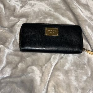 Michael Kors jet set wallet in black